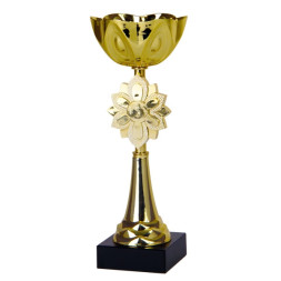 Кубок №236 (Высота 31 см, цвет золото, размер таблички 75x20 мм)